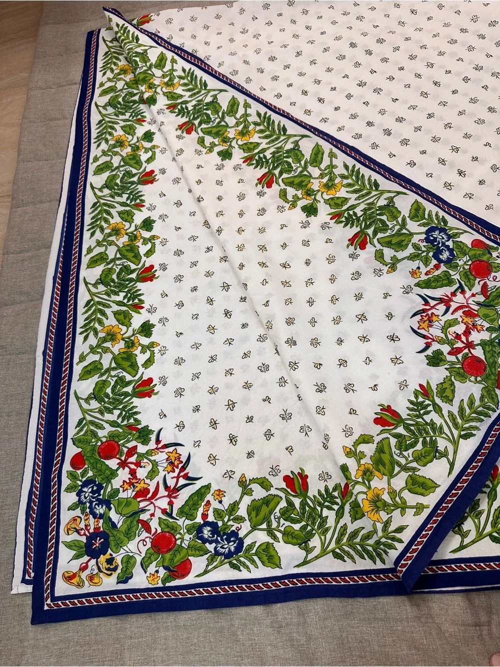 Williams Sonoma Garden Party Tablecloth Provence Floral French Country 70x90